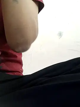 poojam93 online show from April 4, 2026, 9:49 am