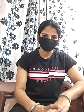 poojam93 online show from April 3, 2026, 2:29 am