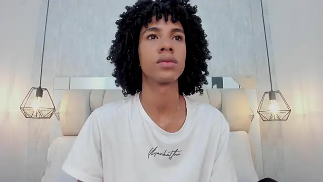 Snapshot of Johan_gz_ chatting on February 11, 2026, 11:32 am Johan gz online show from February 11, 2026, 11:32 am