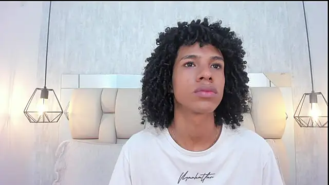 Snapshot of Johan_gz_ chatting on February 21, 2026, 11:34 am Johan gz online show from February 21, 2026, 11:34 am