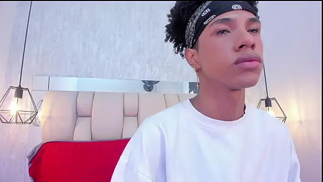 Snapshot of Johan_gz_ chatting on February 26, 2026, 11:43 am Johan gz online show from February 26, 2026, 11:43 am