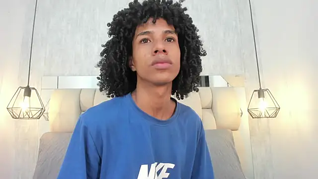 Snapshot of Johan_gz_ chatting on February 13, 2026, 11:32 am Johan gz online show from February 13, 2026, 11:32 am