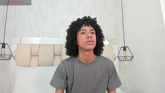 Snapshot of Johan_gz_ chatting on February 10, 2026, 11:31 am Johan gz online show from February 10, 2026, 11:31 am