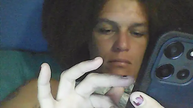 Snapshot of sarahkat86 chatting on October 23, 2025, 1:21 pm sarahkat86 online show from October 23, 2025, 1:21 pm