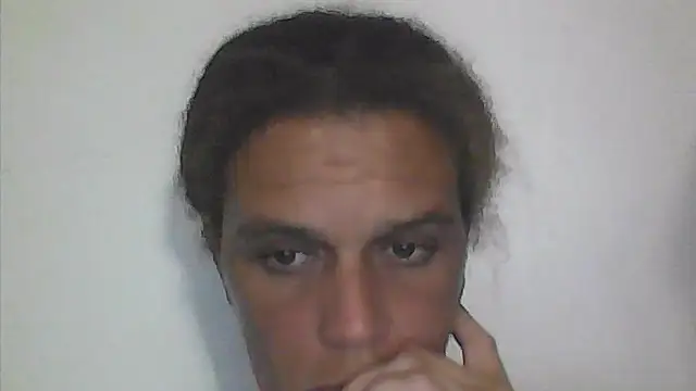 Snapshot of sarahkat86 chatting on November 13, 2025, 2:04 am sarahkat86 online show from November 13, 2025, 2:04 am