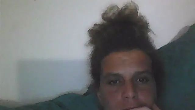 Snapshot of sarahkat86 chatting on November 7, 2025, 2:27 am sarahkat86 online show from November 7, 2025, 2:27 am