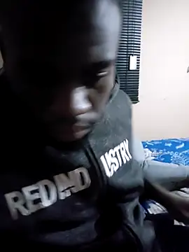 celazimnike062127 online show from April 17, 2026, 10:34 pm