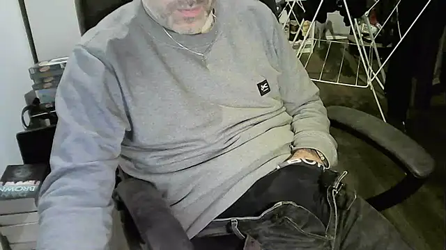 Chrisprngr online show from January 12, 2026, 9:41 pm