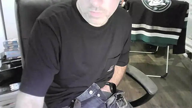 Chrisprngr online show from October 12, 2025, 8:54 pm