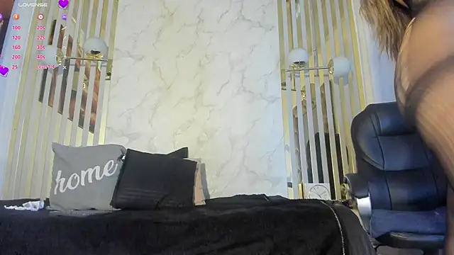Snapshot of Ariagh_ chatting on October 10, 2025, 7:25 pm Ariagh online show from October 10, 2025, 7:25 pm