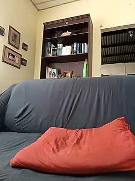 Catire10  online show from April 14, 2026, 6:57 pm