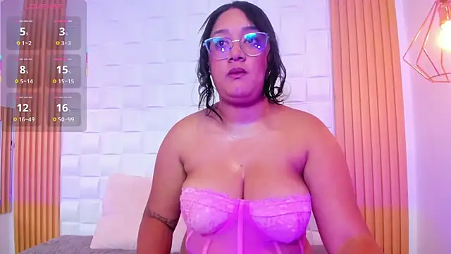 Snapshot of AriaBelle chatting on November 1, 2025, 11:04 am AriaBelle online show from November 1, 2025, 11:04 am