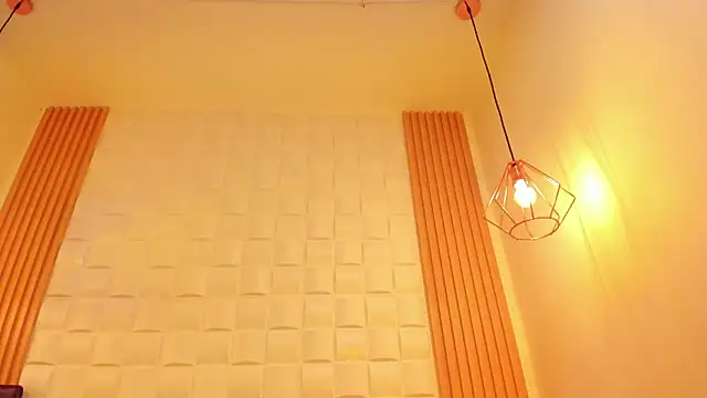 Snapshot of AriaBelle chatting on January 17, 2026, 2:04 am AriaBelle online show from January 17, 2026, 2:04 am