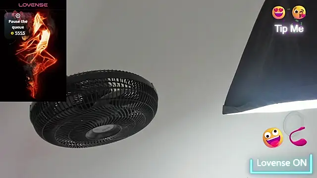 sweet  vanessa1 online show from October 25, 2025, 4:22 am