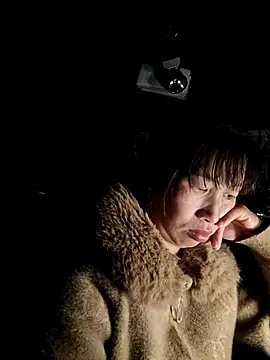 ngocngoc cute online show from November 17, 2025, 1:15 pm