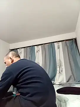 CWQ123 online show from December 18, 2025, 2:21 pm