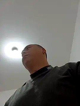 CWQ123 online show from November 13, 2025, 11:08 pm