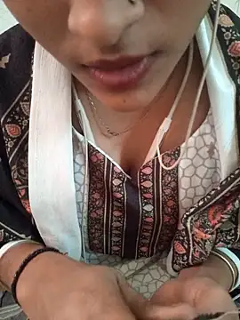 Neha Tyagi online show from November 27, 2025, 5:08 am