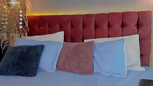 Snapshot of victoria_decapri chatting on November 29, 2025, 7:03 pm victoria decapri online show from November 29, 2025, 7:03 pm