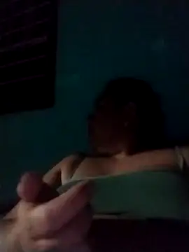 yyuly online show from October 26, 2025, 3:51 am