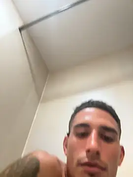 Snapshot of Cuban_4777 chatting on December 5, 2025, 7:07 am Cuban 4777 online show from December 5, 2025, 7:07 am