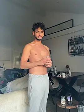 Gipsyboysteve online show from April 18, 2026, 6:27 am