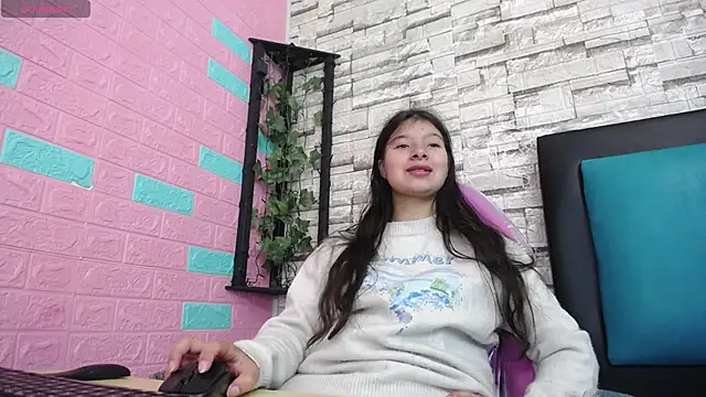 Snapshot of maily_can chatting on November 21, 2025, 12:59 pm maily can online show from November 21, 2025, 12:59 pm