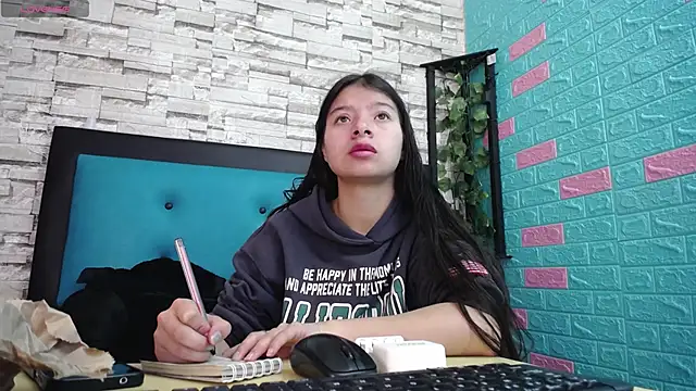 Snapshot of maily_can chatting on September 26, 2025, 12:45 pm maily can online show from September 26, 2025, 12:45 pm