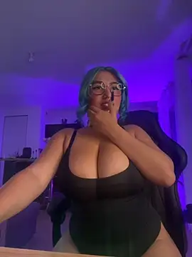 HATSUNE   online show from September 15, 2025, 7:09 am