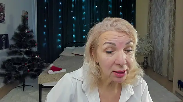 Snapshot of LiliaMoons chatting on January 15, 2026, 9:34 am LiliaMoons online show from January 15, 2026, 9:34 am