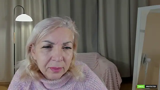 LiliaMoons online show from December 2, 2025, 10:17 am