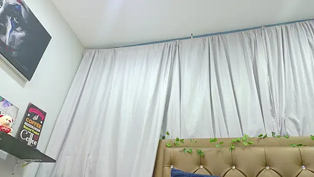 Snapshot of didoelizabeth chatting on October 1, 2025, 1:15 pm didoelizabeth online show from October 1, 2025, 1:15 pm