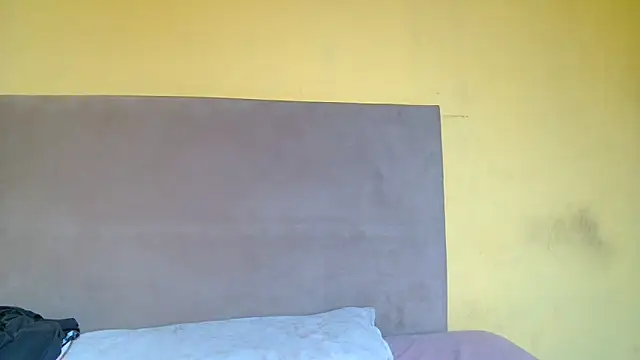 thique doll online show from November 8, 2025, 7:06 pm