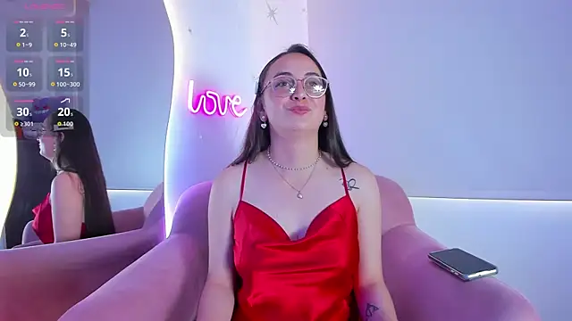 Snapshot of selene_swee chatting on September 17, 2025, 5:48 pm selene swee online show from September 17, 2025, 5:48 pm