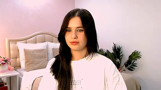 Snapshot of lil_angel_ chatting on September 28, 2025, 6:59 pm lil angel online show from September 28, 2025, 6:59 pm