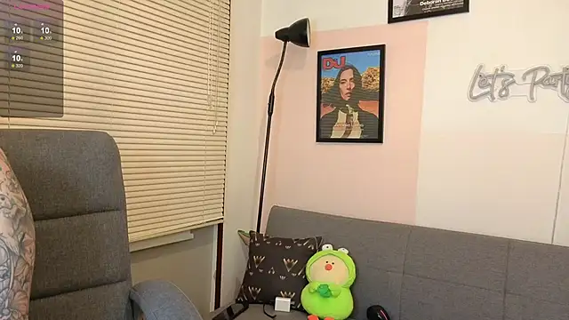 Snapshot of SujannaVarma_ chatting on November 6, 2025, 10:58 pm SujannaVarma online show from November 6, 2025, 10:58 pm