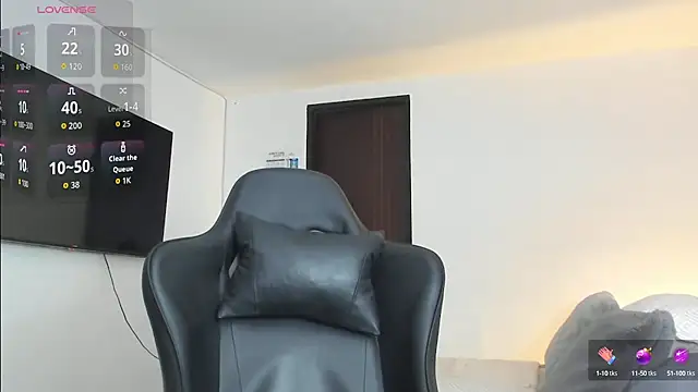 Snapshot of RJBarto chatting on October 9, 2025, 7:25 pm RJBarto online show from October 9, 2025, 7:25 pm