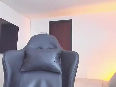 Snapshot of RJBarto chatting on September 25, 2025, 7:31 pm RJBarto online show from September 25, 2025, 7:31 pm