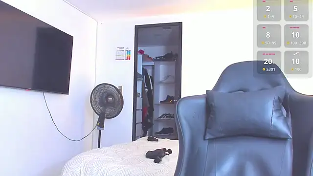 Snapshot of RJBarto chatting on October 17, 2025, 4:38 am RJBarto online show from October 17, 2025, 4:38 am