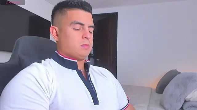 Snapshot of RJBarto chatting on November 20, 2025, 6:52 pm RJBarto online show from November 20, 2025, 6:52 pm