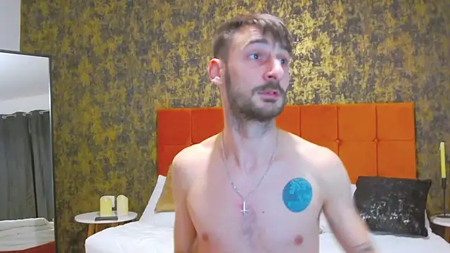 bignosebigcok online show from October 27, 2025, 6:53 pm