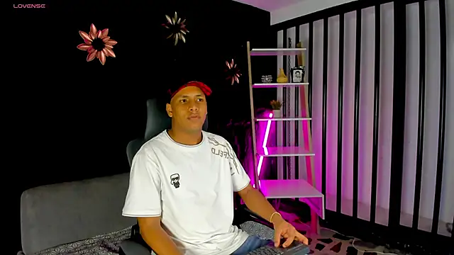 IsaacBlack  online show from October 16, 2025, 5:05 am