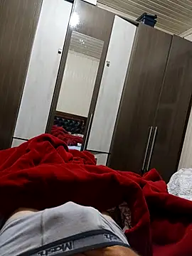 Gustavo198045 online show from September 10, 2025, 1:37 am