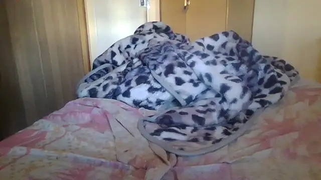 Ziphoo2 online show from November 4, 2025, 4:22 pm