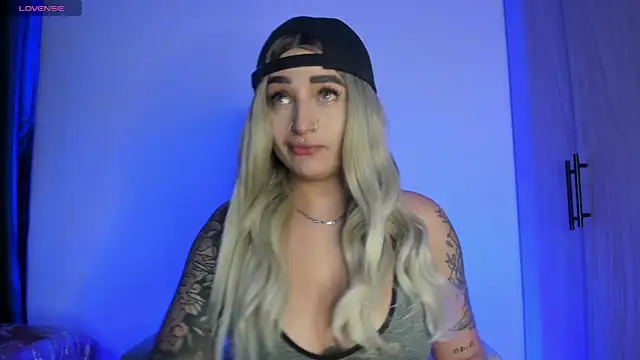 Snapshot of scarlett_Collinss chatting on October 6, 2025, 4:46 am scarlett Collinss online show from October 6, 2025, 4:46 am