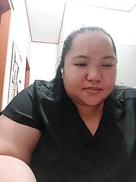 LianaCruzado online show from April 4, 2026, 2:01 pm