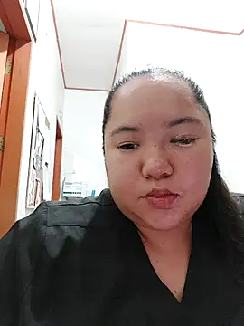 LianaCruzado online show from April 12, 2026, 1:31 am