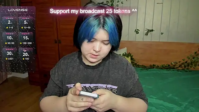 Snapshot of Alisa_Monroe chatting on October 12, 2025, 4:25 am Alisa Monroe online show from October 12, 2025, 4:25 am