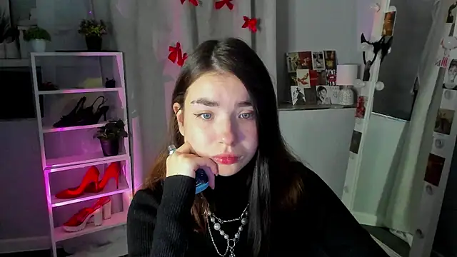 Snapshot of Marissa_Garcia chatting on September 8, 2025, 6:18 pm Marissa Garcia online show from September 8, 2025, 6:18 pm