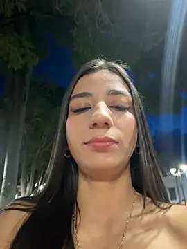 Snapshot of -juicy_ chatting on May 26, 2026, 11:36 pm -juicy online show from May 26, 2026, 11:36 pm